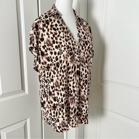 H by Halston Animal Print V-Neck Blouse – Brown & Cream, Collared, Size Medium - Picture 2 of 13